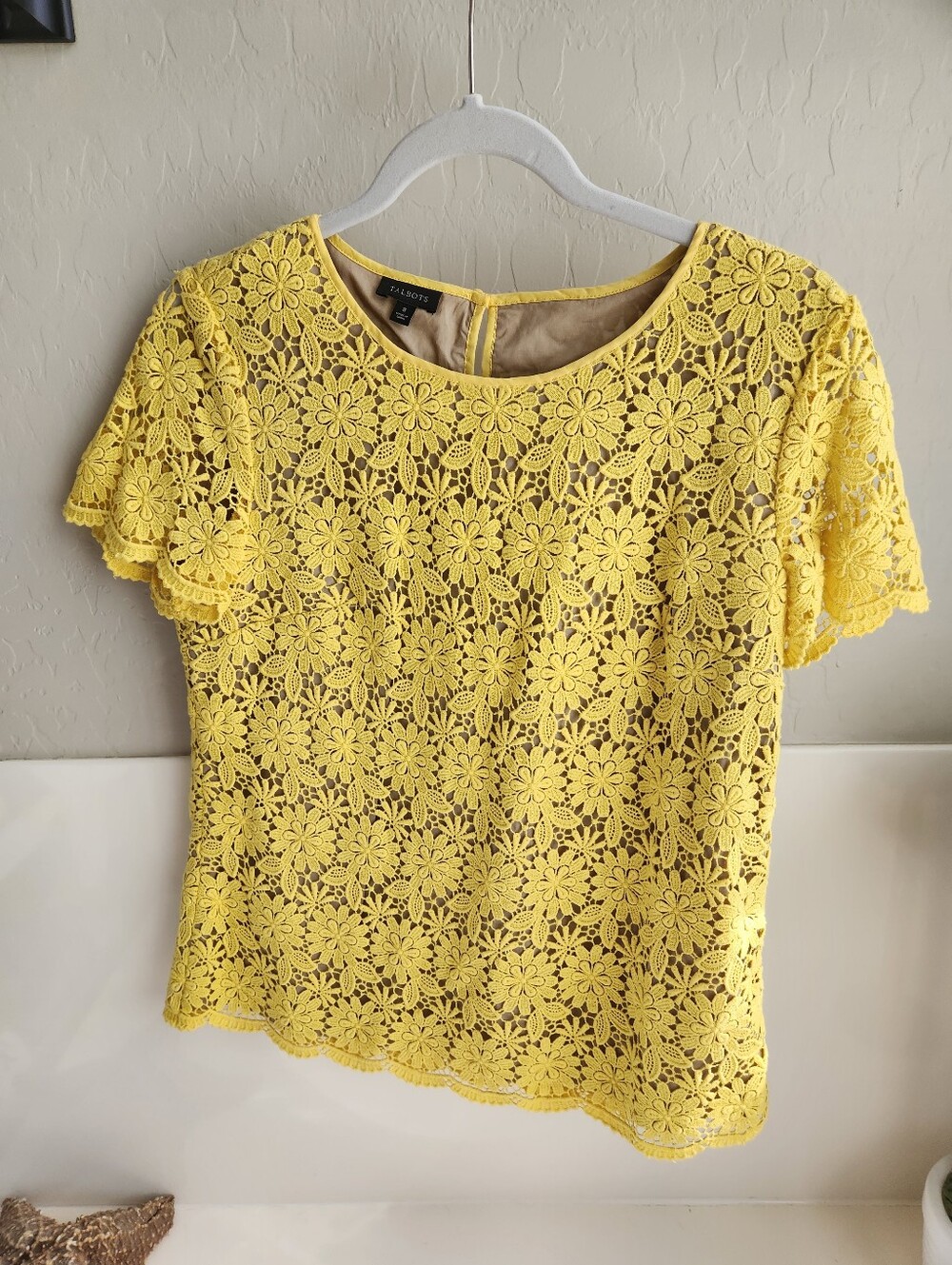 Talbots lace eyelet yellow & cream top EUC